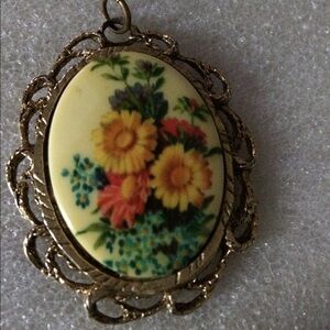 Art Deco flower pendent